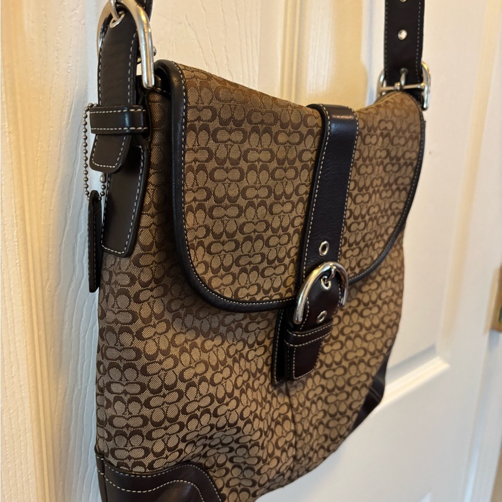 Coach VINTAGE F3K-6376 SoHo Mini Signature C Flap Crossbody Tan/Brown Bag EUC - Picture 3 of 16